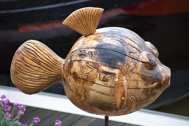 dřevěná ryba
